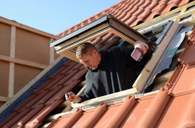 Pose de fenêtres de toit Velux à Montrem